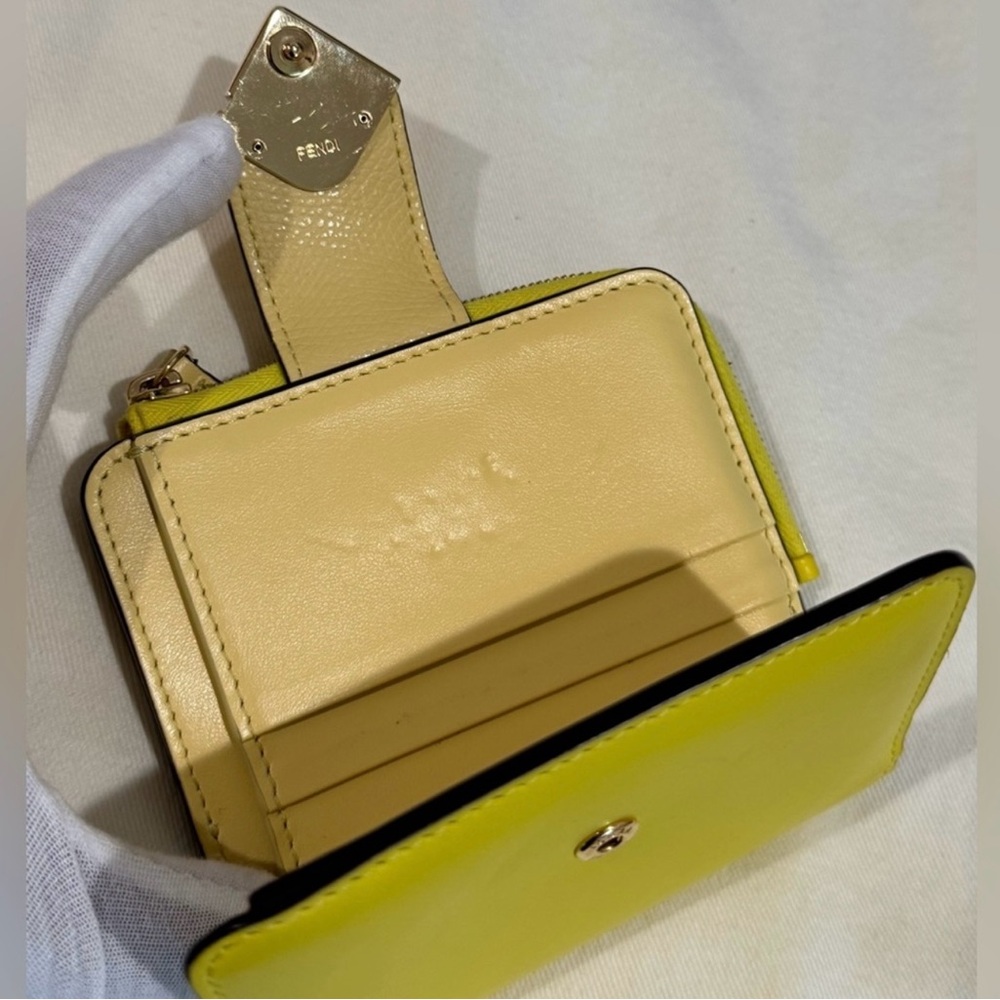 Fendi Yellow Wallet with Gold Logo - Picture 13 of 16